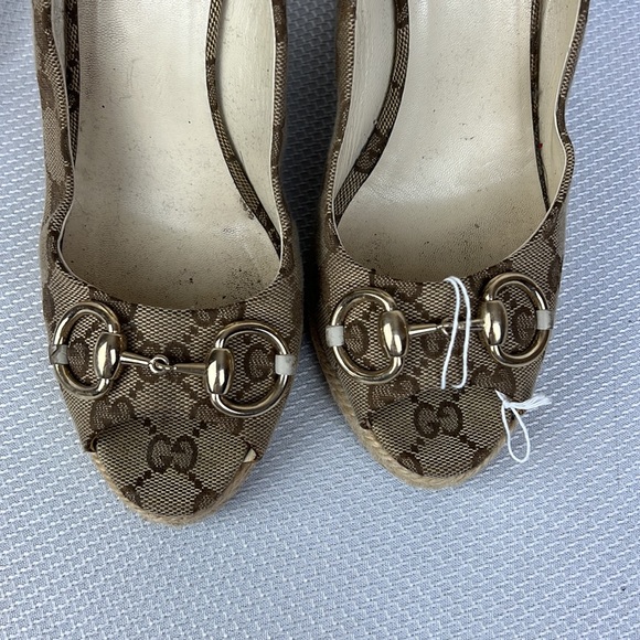 Gucci monogram peep toe horsebit wedge 38/ 8 - Picture 3 of 8
